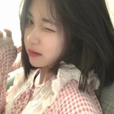 火车上的女孩2021